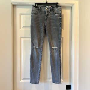 Cabi gray jeans. High skinny. Size 6.